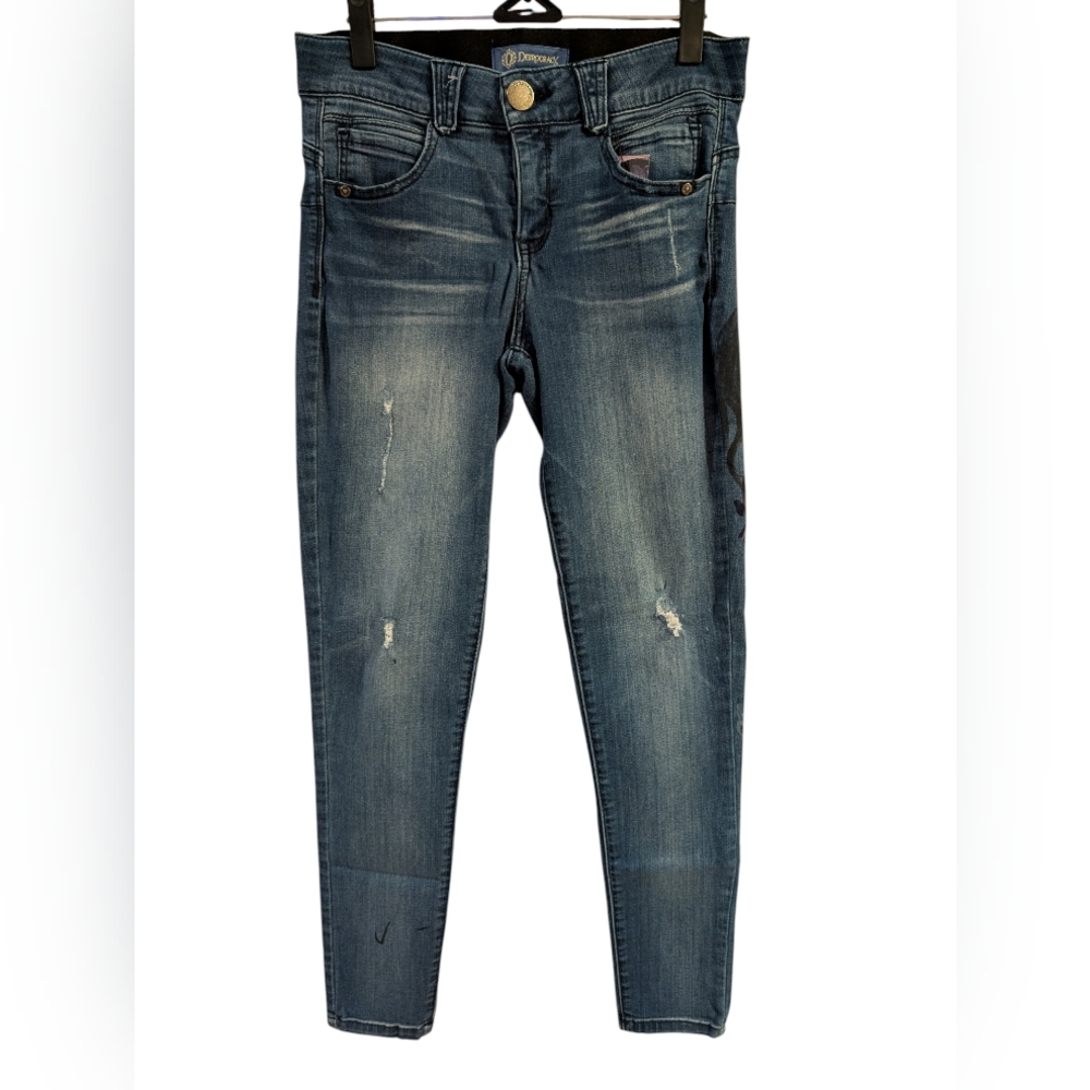🎨👖 Classic Blue Distressed Women’s Jeans | Hand-Painted Back Detail 👖🎨
